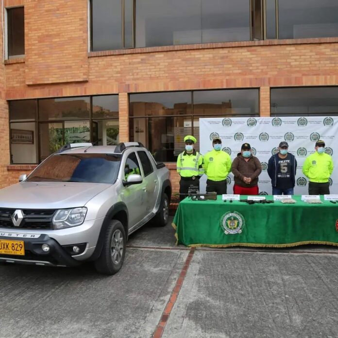 Capturada en carreteras de Boyaca Ex guerrillera de las F.A.R.C con municion y armas